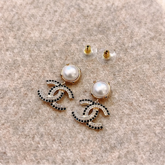 CHANEL Jewelry - Chanel earrings